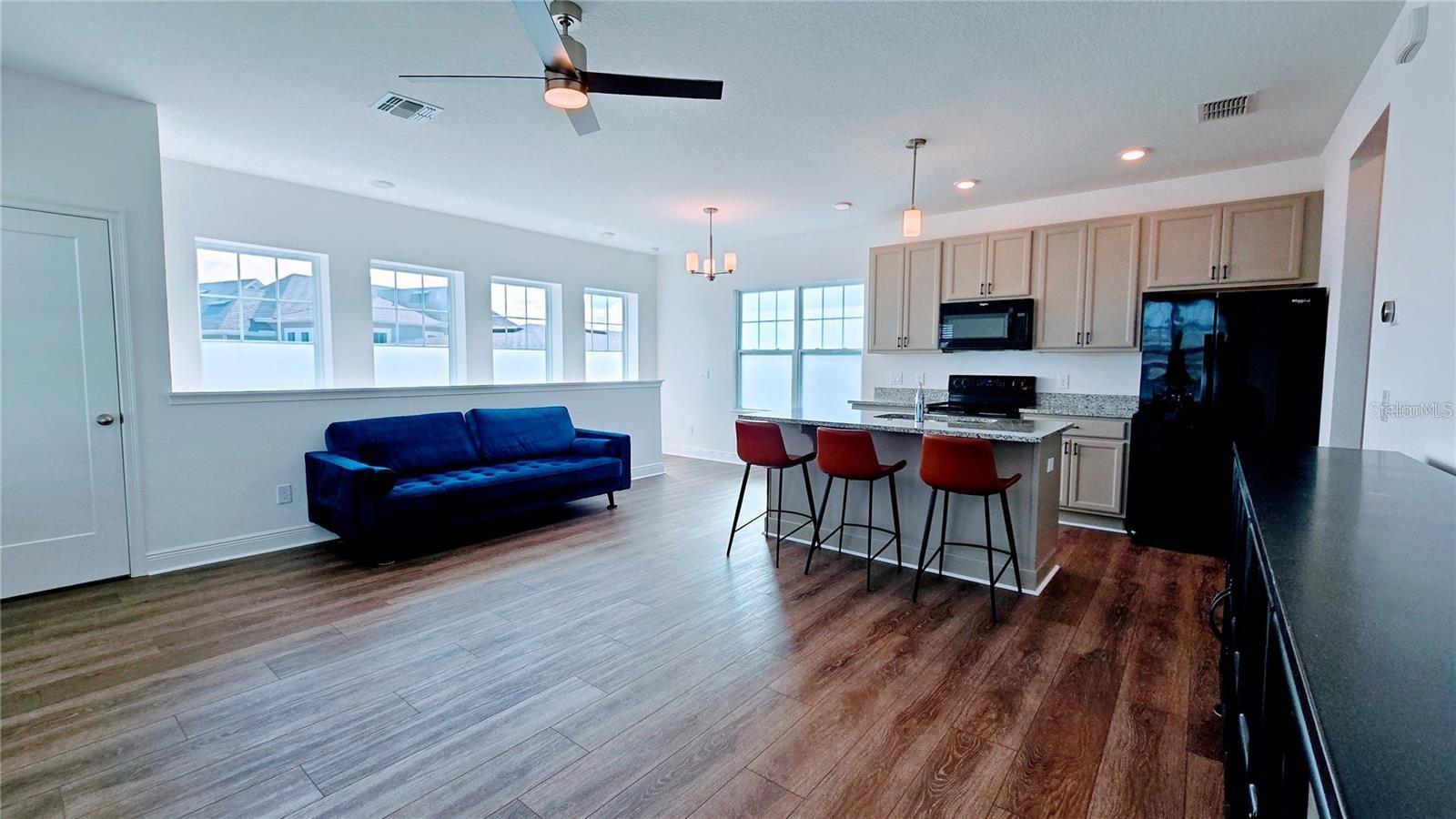 Image 5 of 14 For 6643 Bridgman Street