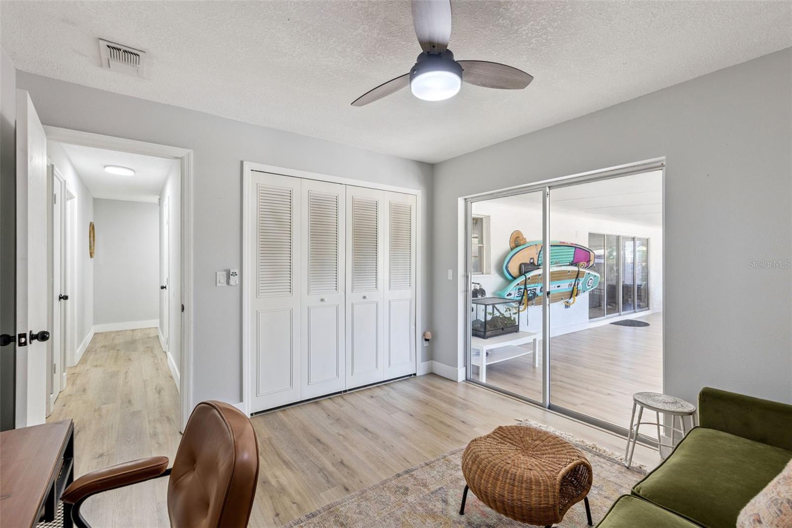 Image 22 of 28 For 549 Iris Street