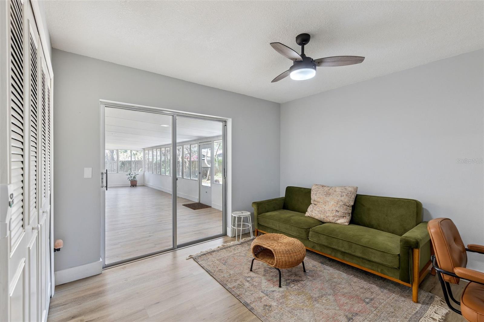 Image 23 of 28 For 549 Iris Street