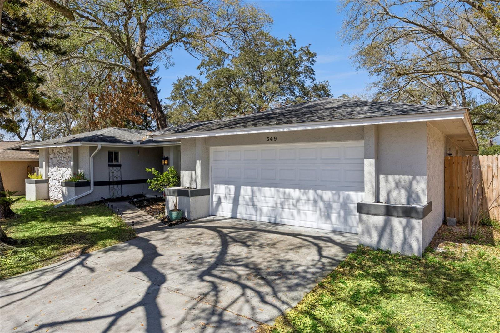 Image 6 of 28 For 549 Iris Street