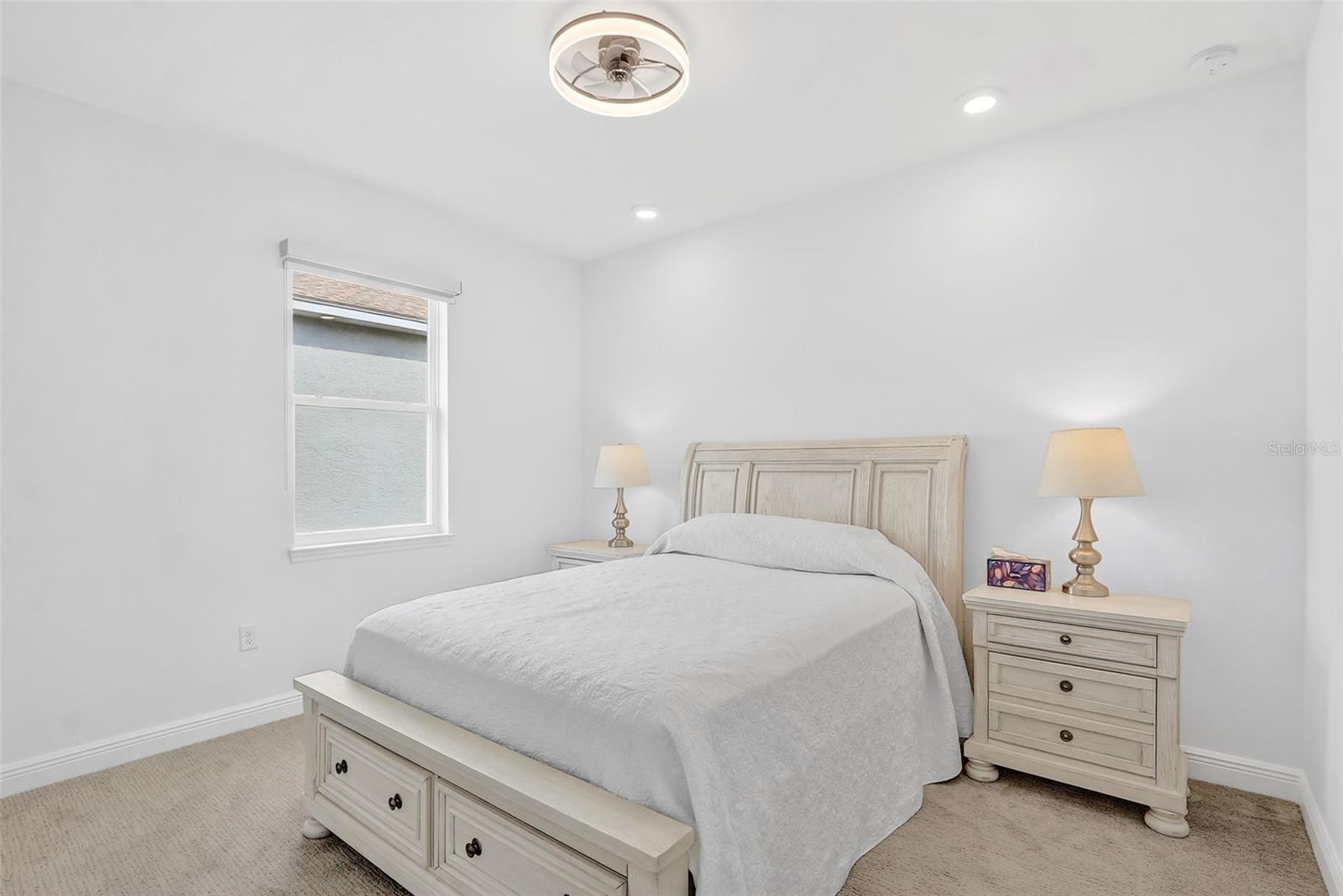 Image 19 of 31 For 9513 79th Loop