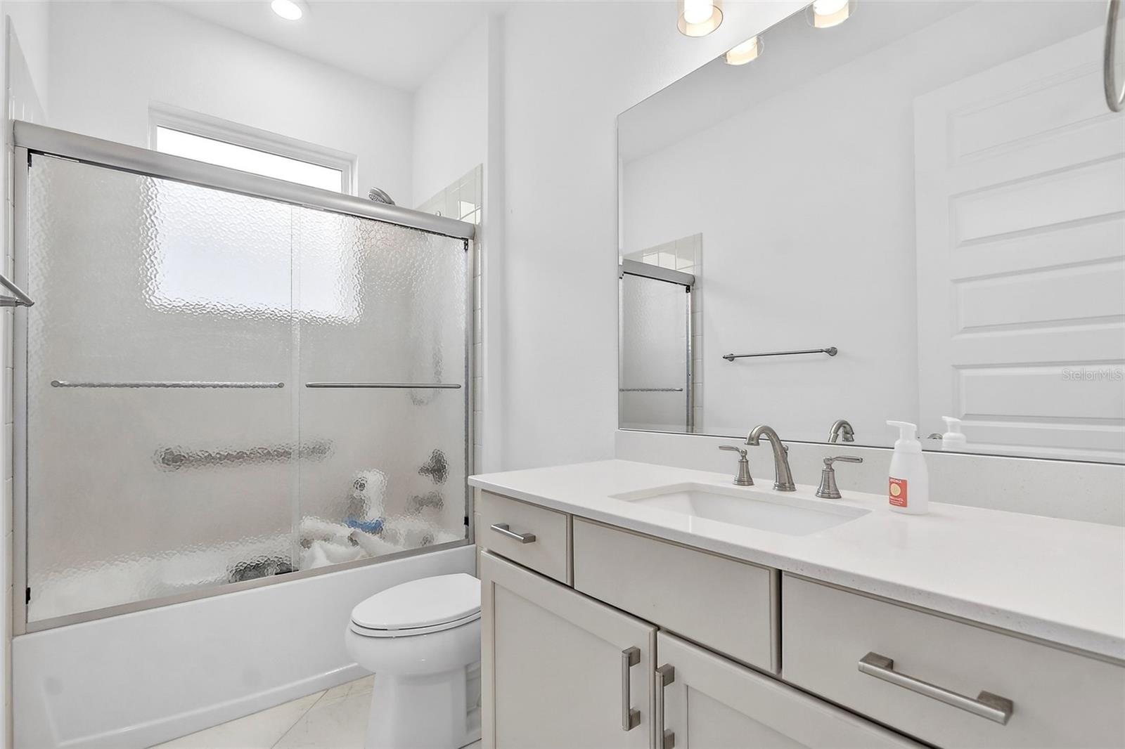 Image 20 of 31 For 9513 79th Loop