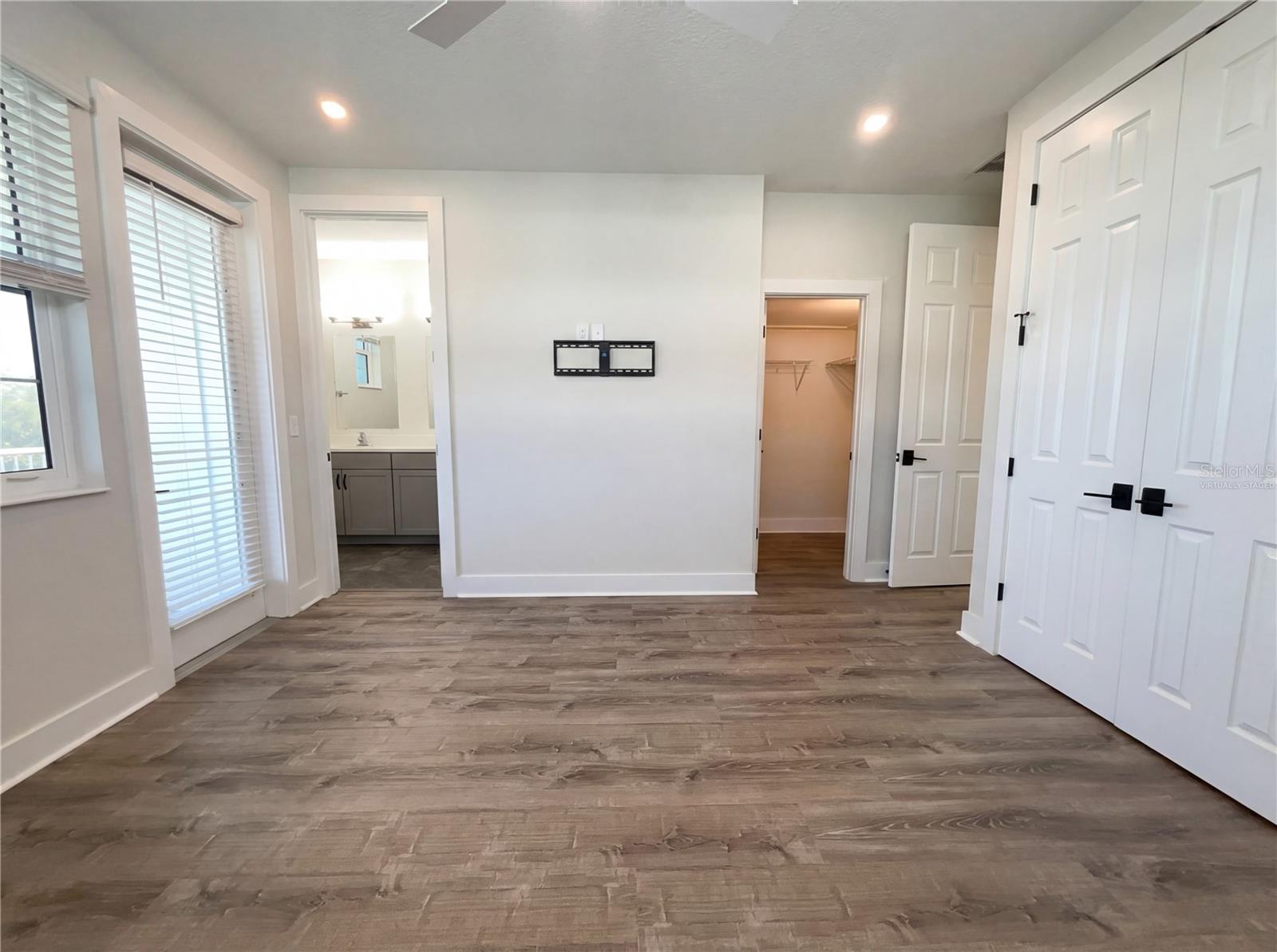 Image 4 of 24 For 4349 Marina View Way