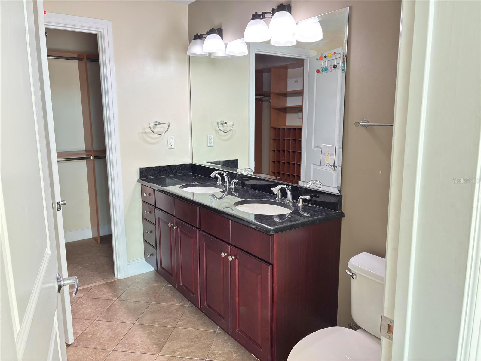 Image 14 of 18 For 101 Eola Drive 706