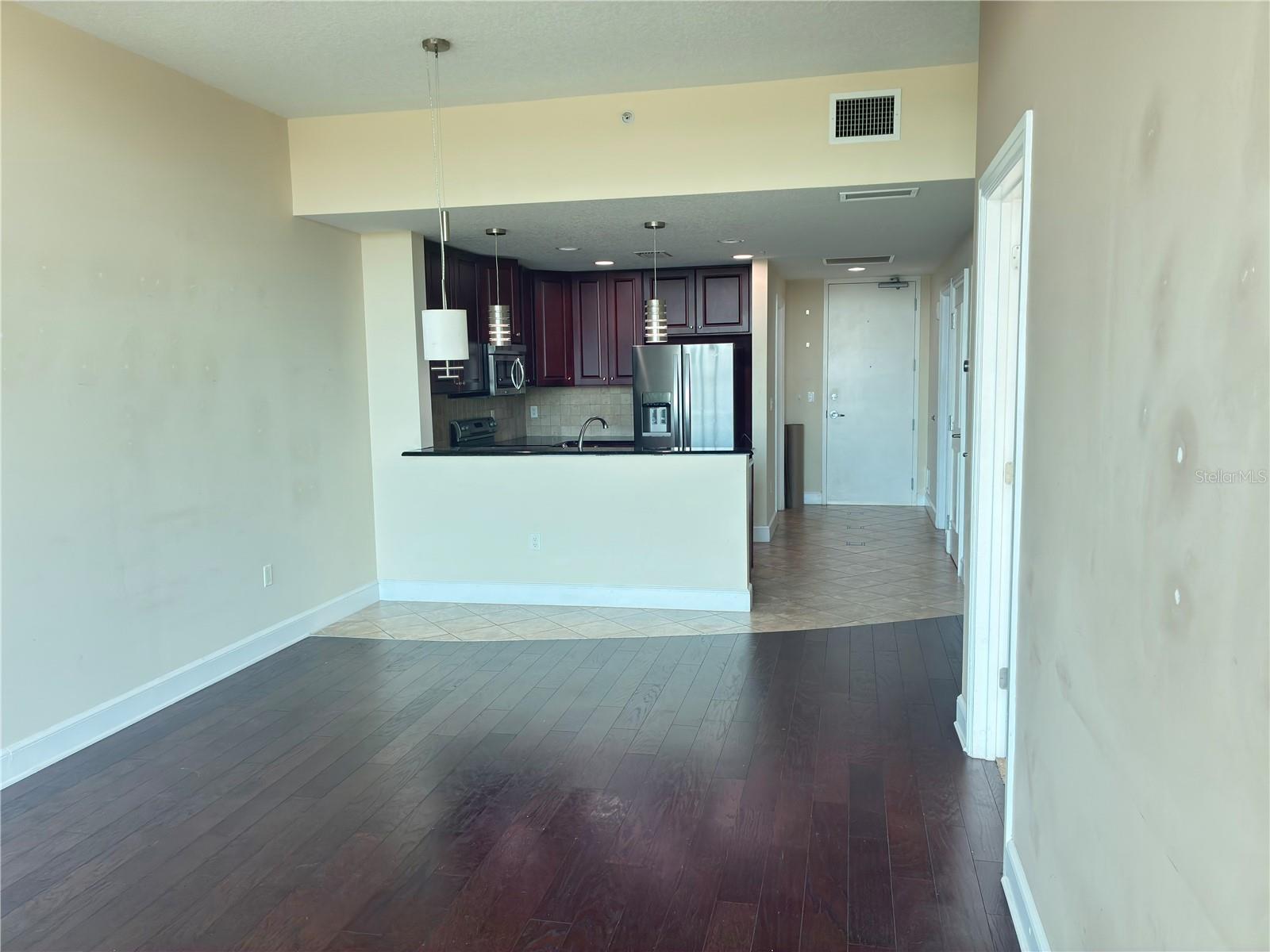 Image 7 of 18 For 101 Eola Drive 706