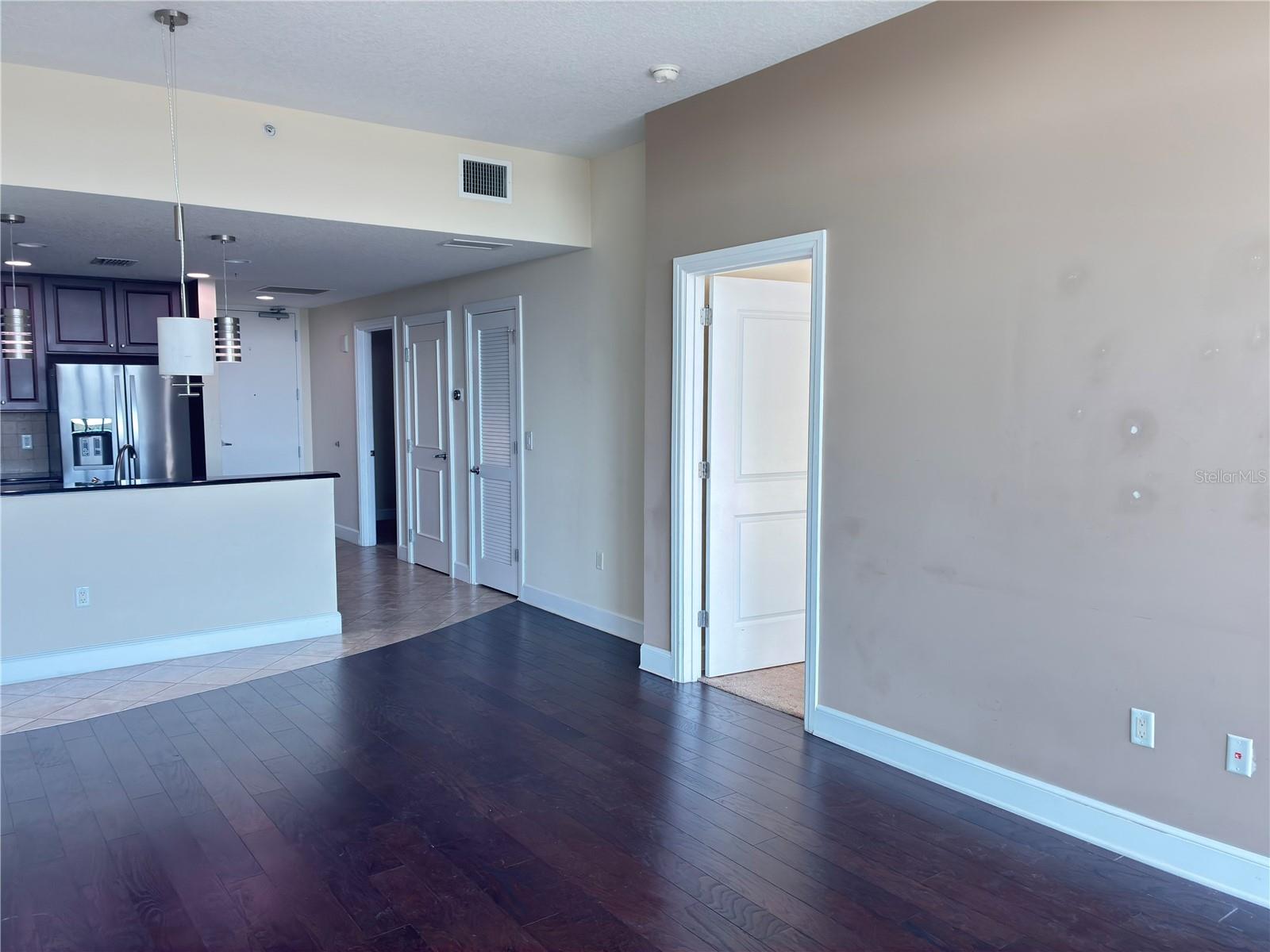 Image 8 of 18 For 101 Eola Drive 706