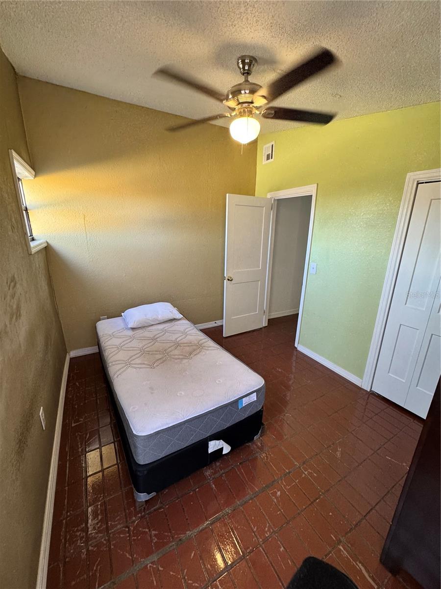 Image 6 of 11 For 11063 Auburndale Street