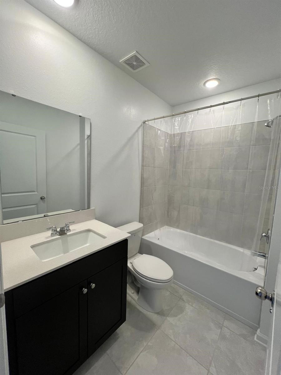 Image 17 of 21 For 110 Kayak Avenue