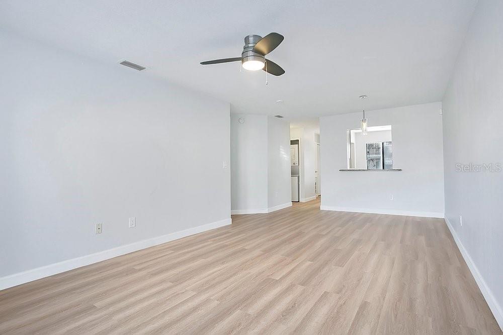 Image 16 of 34 For 9513 Darien Avenue 9513