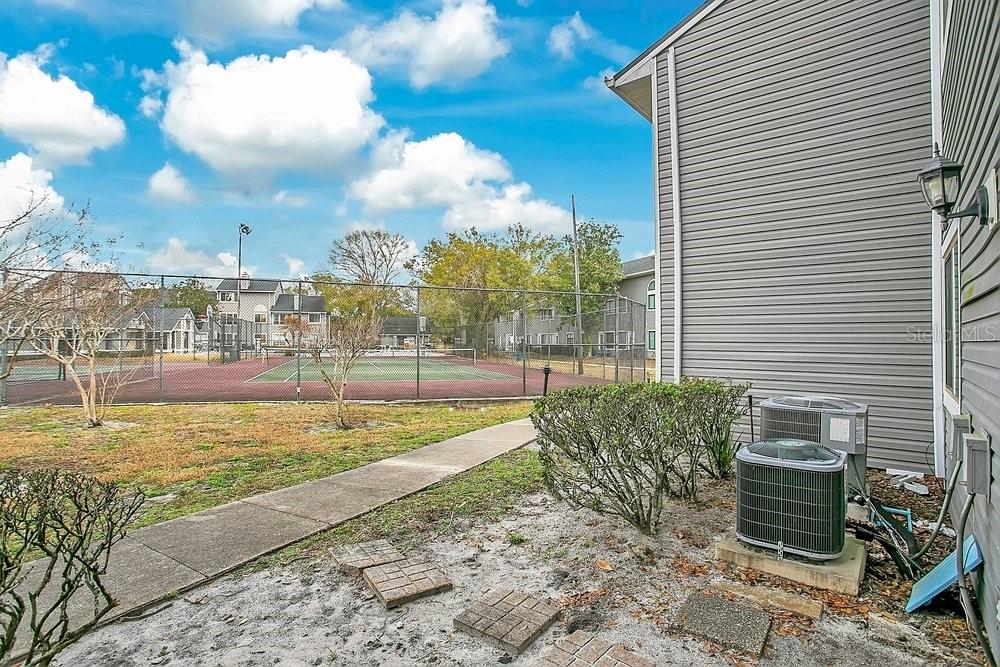 Image 23 of 34 For 9513 Darien Avenue 9513