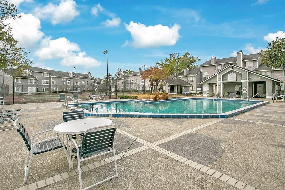 Image 24 of 34 For 9513 Darien Avenue 9513