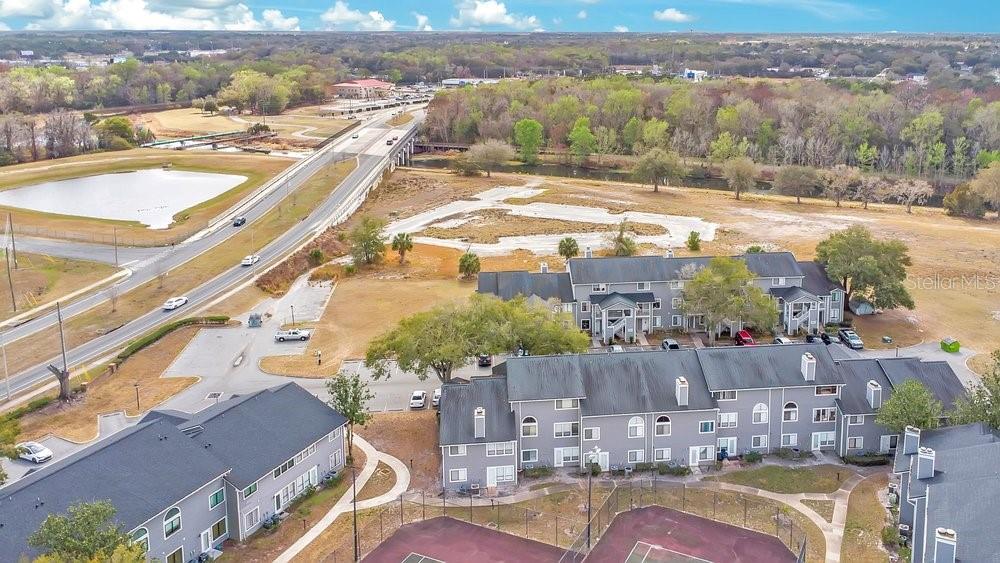 Image 30 of 34 For 9513 Darien Avenue 9513