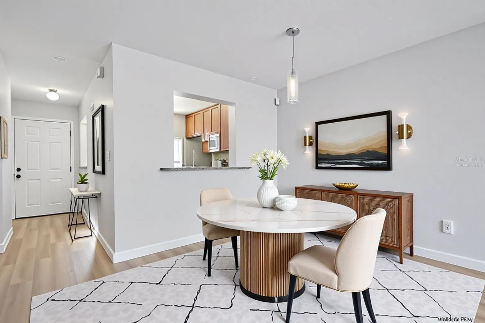 Image 5 of 34 For 9513 Darien Avenue 9513