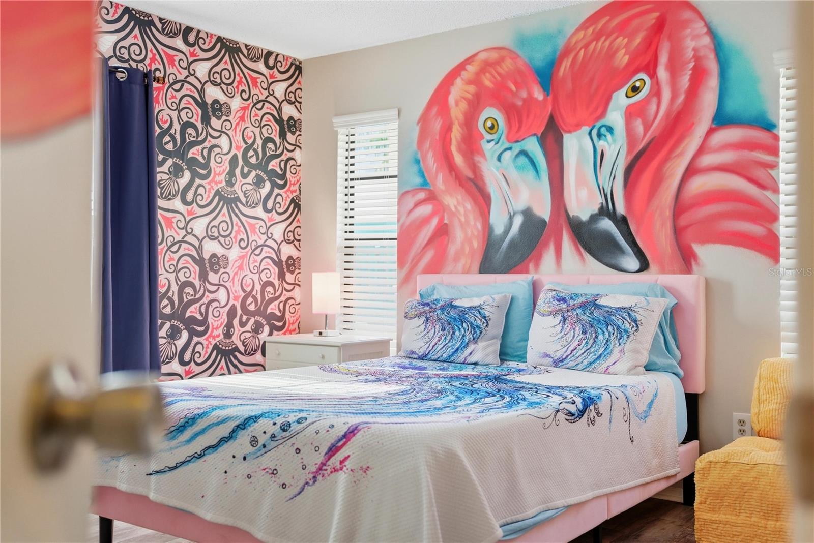 Listing photo id 10 for 527 Beach Road