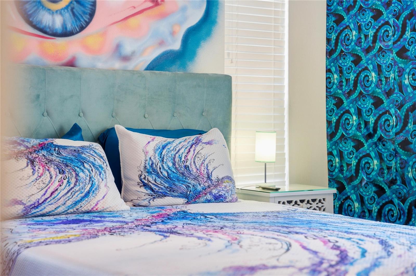 Listing photo id 14 for 527 Beach Road