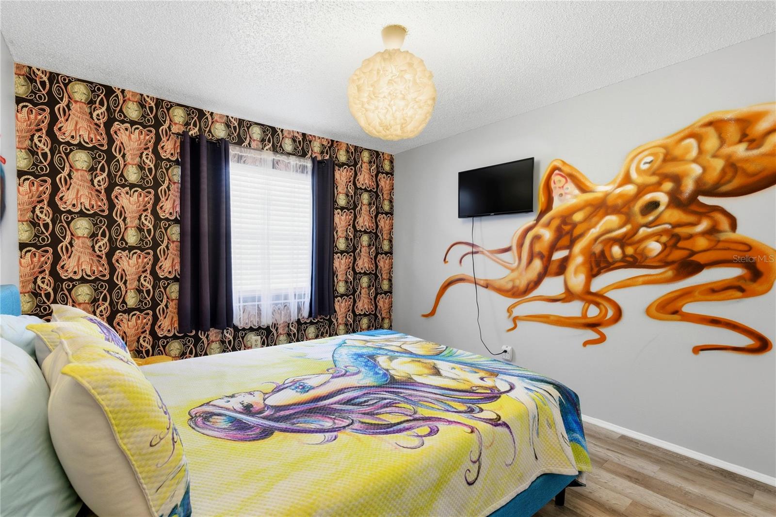 Listing photo id 15 for 527 Beach Road