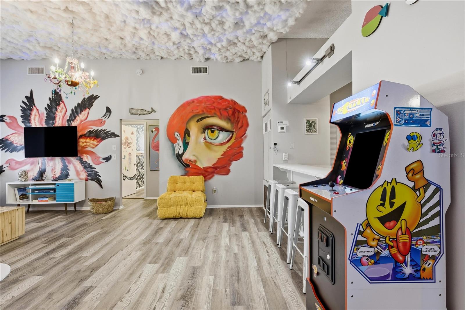 Listing photo id 20 for 527 Beach Road