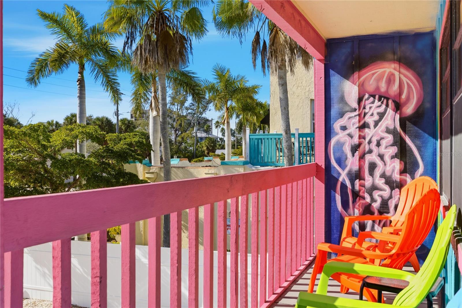 Listing photo id 25 for 527 Beach Road