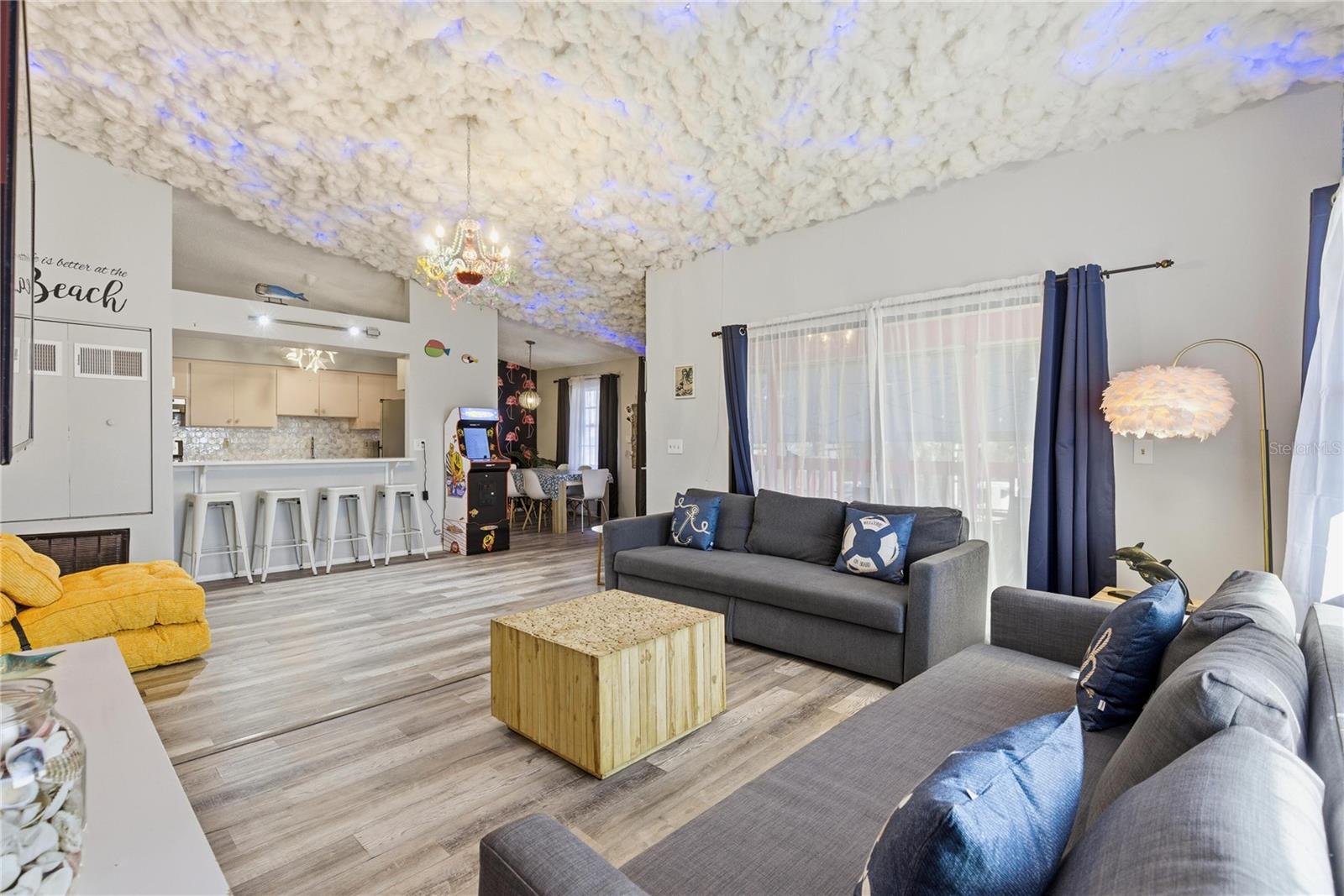 Listing photo id 27 for 527 Beach Road