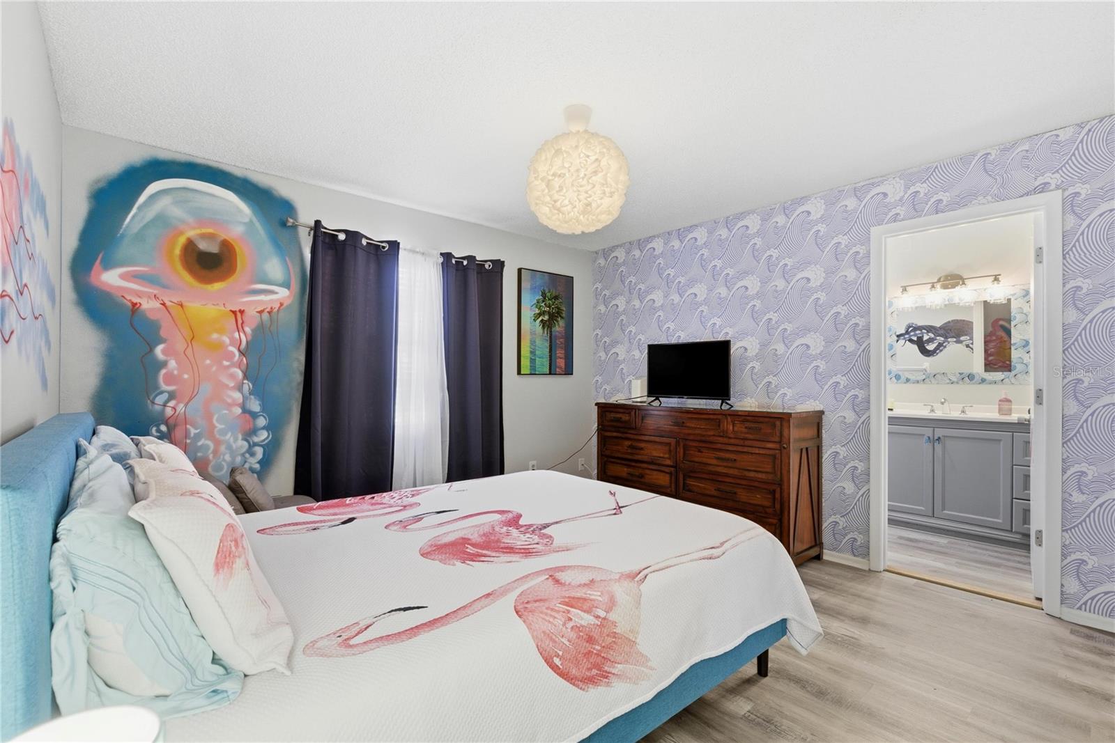 Listing photo id 2 for 527 Beach Road