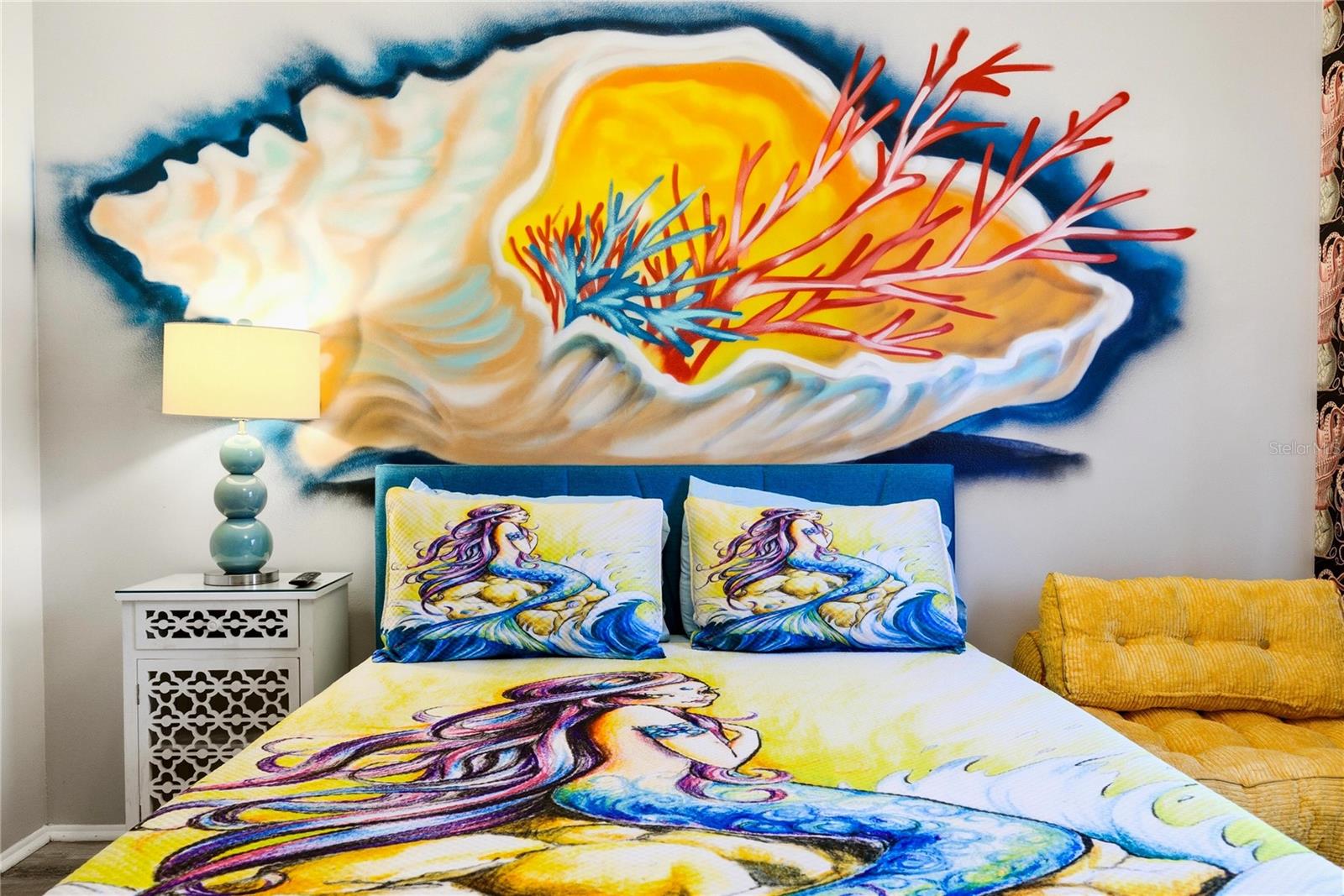 Listing photo id 38 for 527 Beach Road