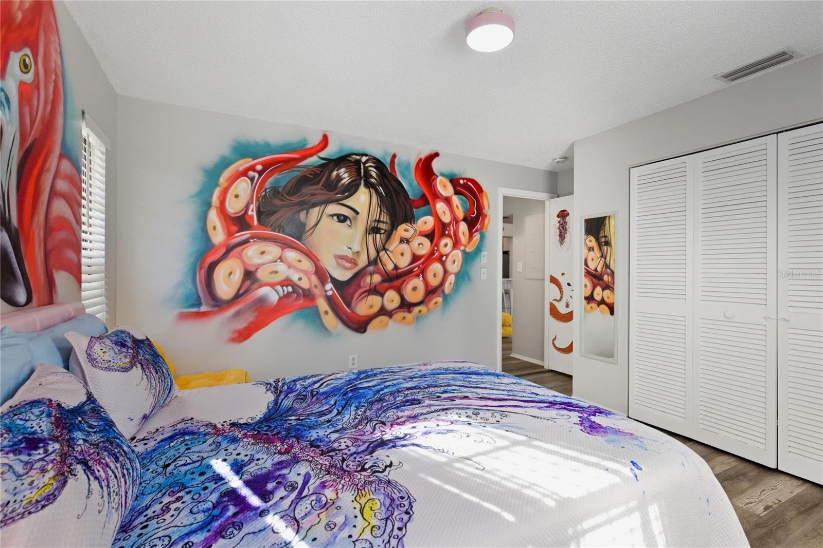 Listing photo id 39 for 527 Beach Road