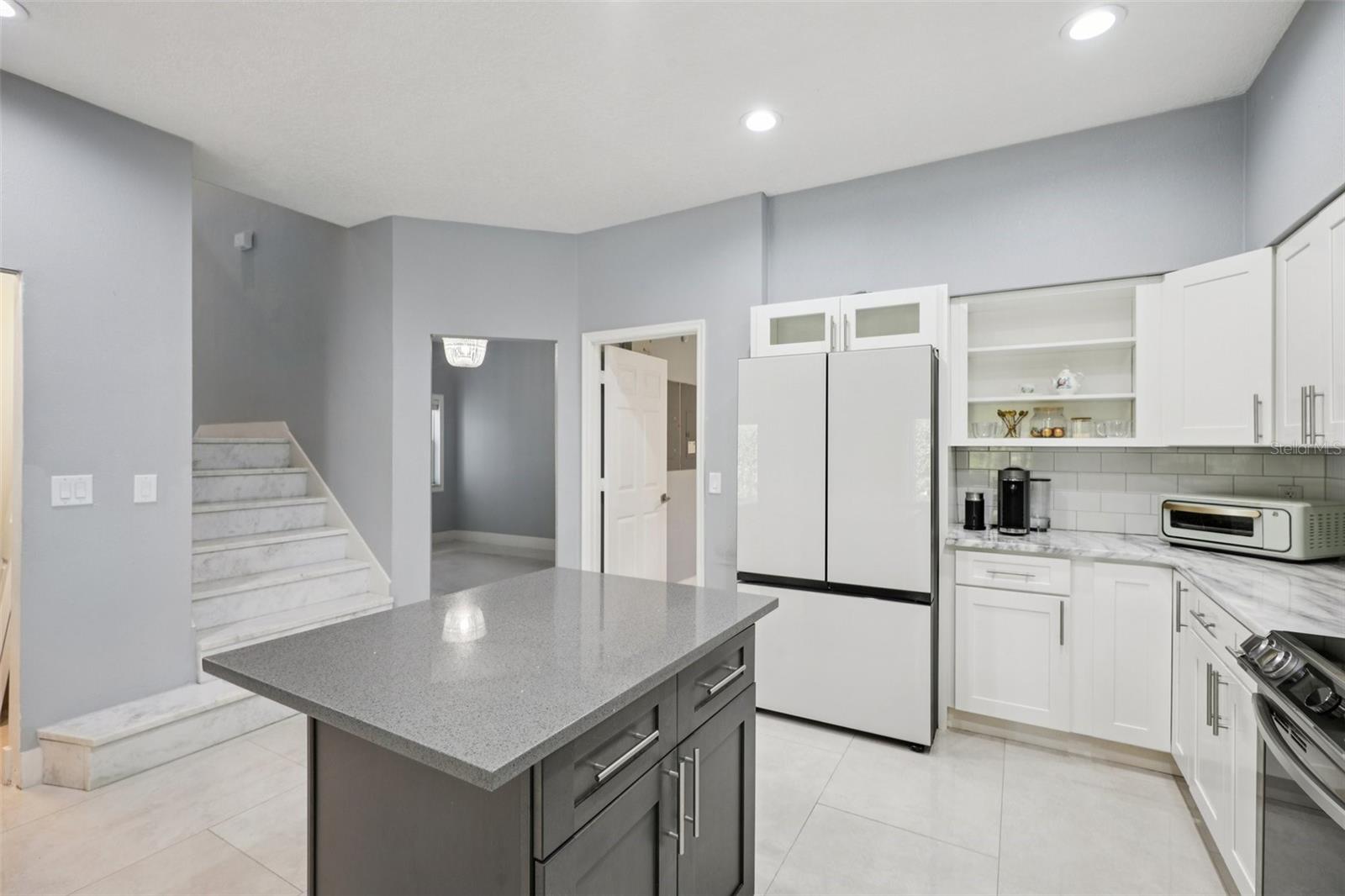 Image 26 of 90 For 1978 Applegate Drive