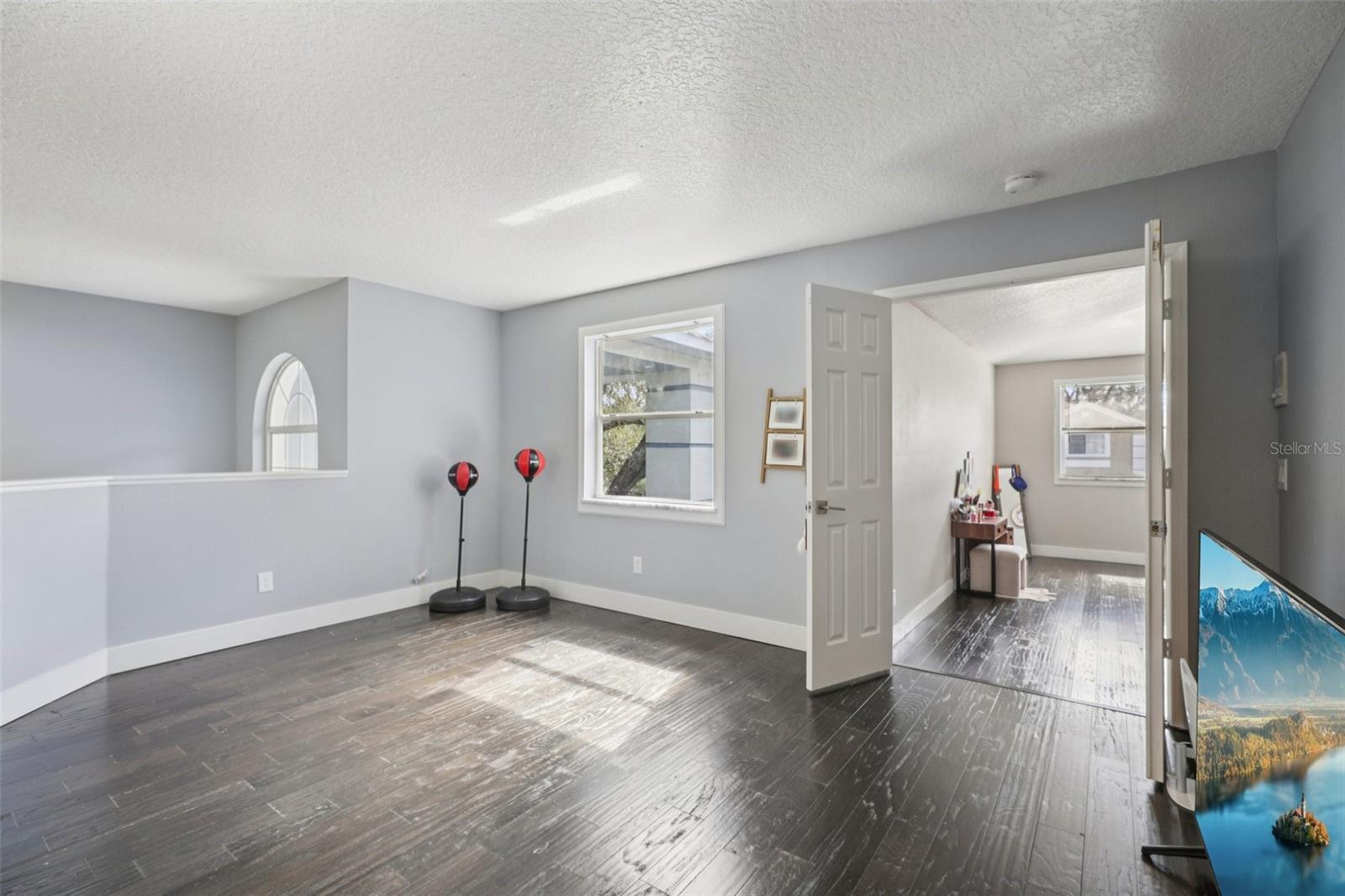 Image 43 of 90 For 1978 Applegate Drive