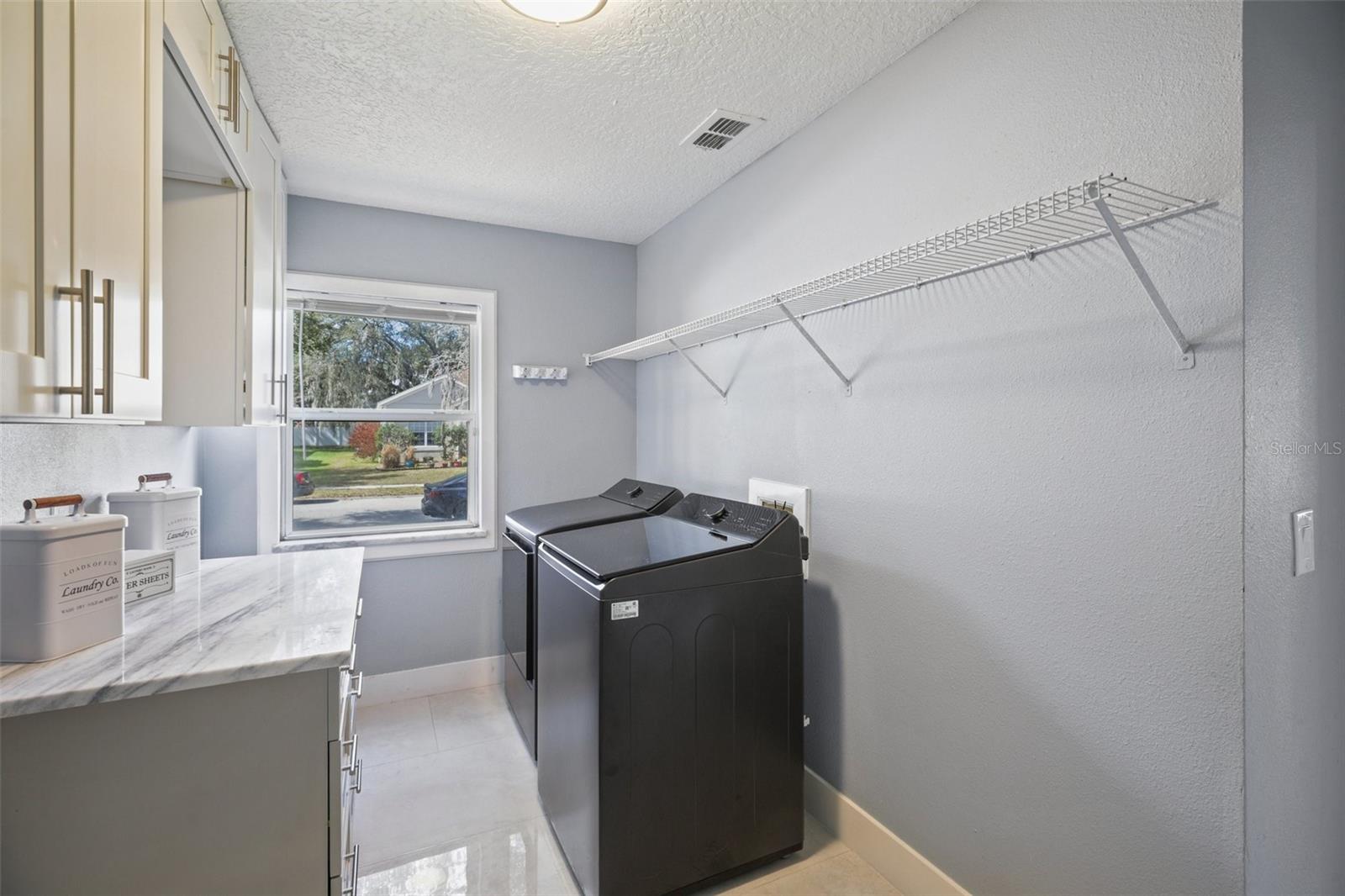 Image 53 of 90 For 1978 Applegate Drive