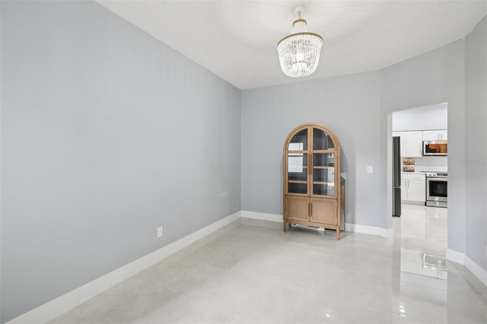 Image 55 of 90 For 1978 Applegate Drive