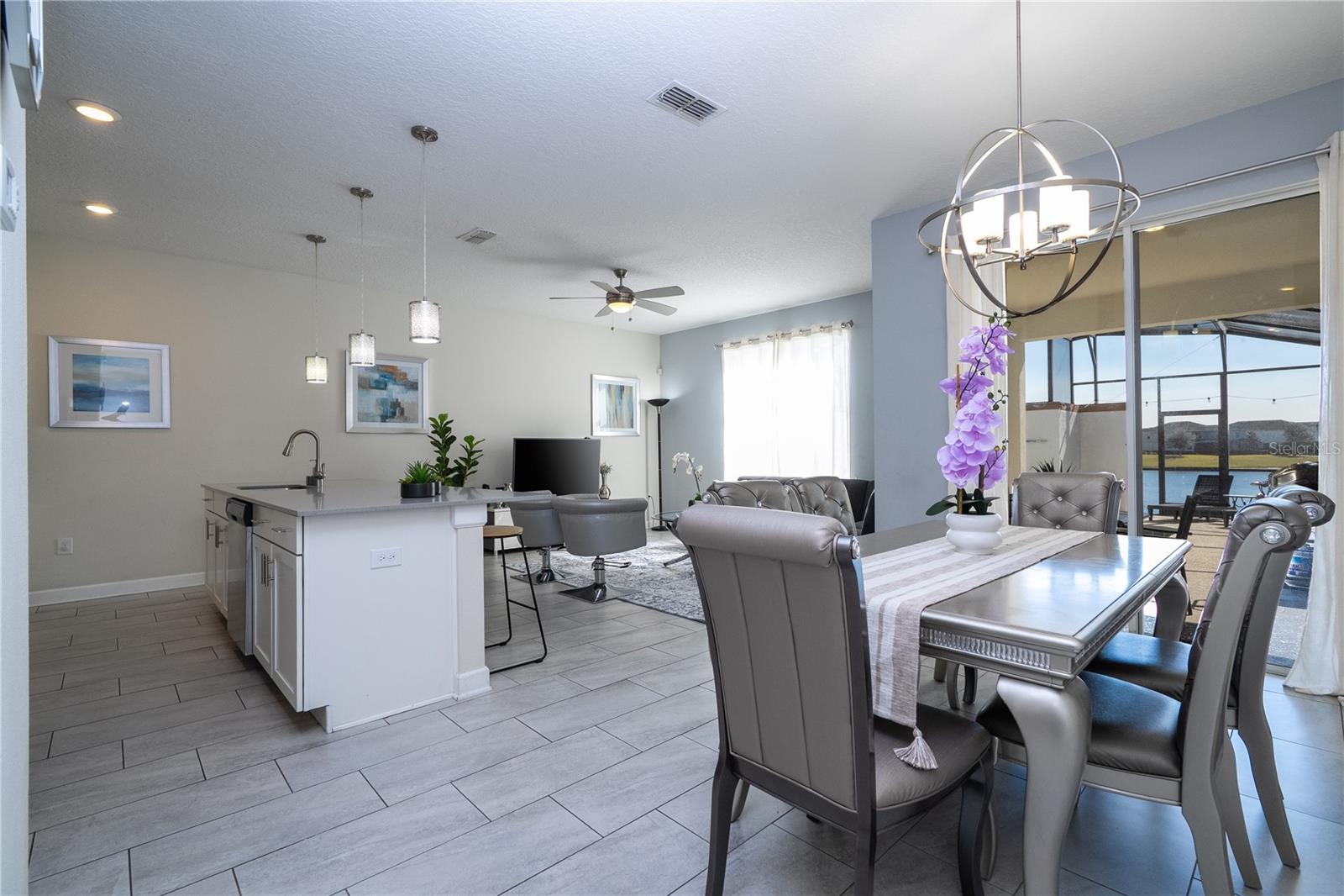 Image 22 of 100 For 4867 Romeo Circle