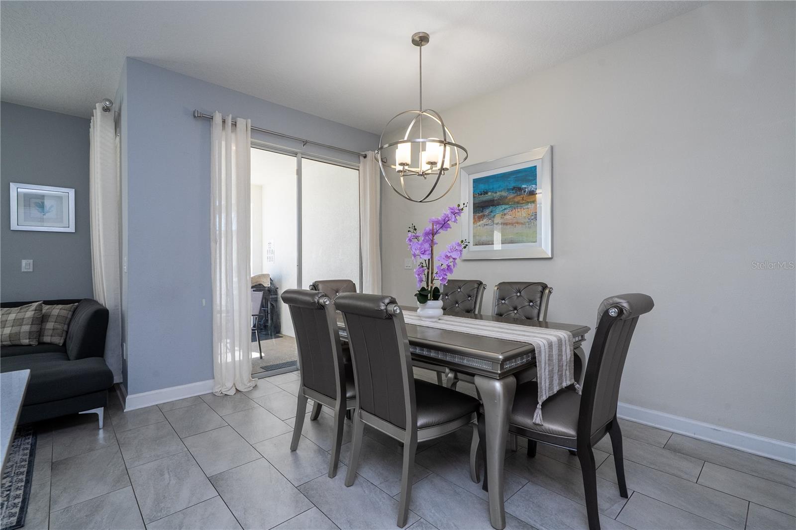 Image 23 of 100 For 4867 Romeo Circle