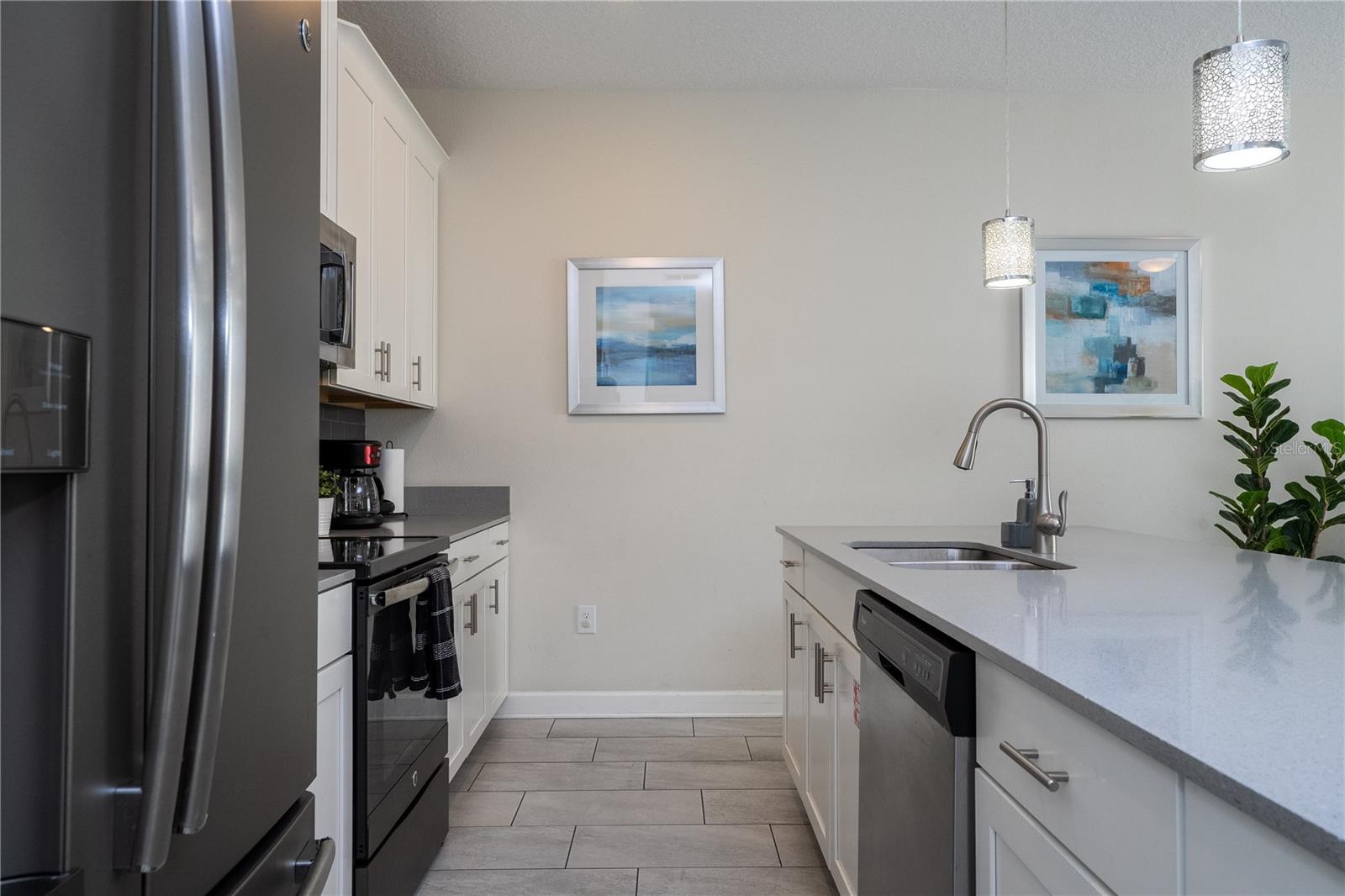 Image 29 of 100 For 4867 Romeo Circle