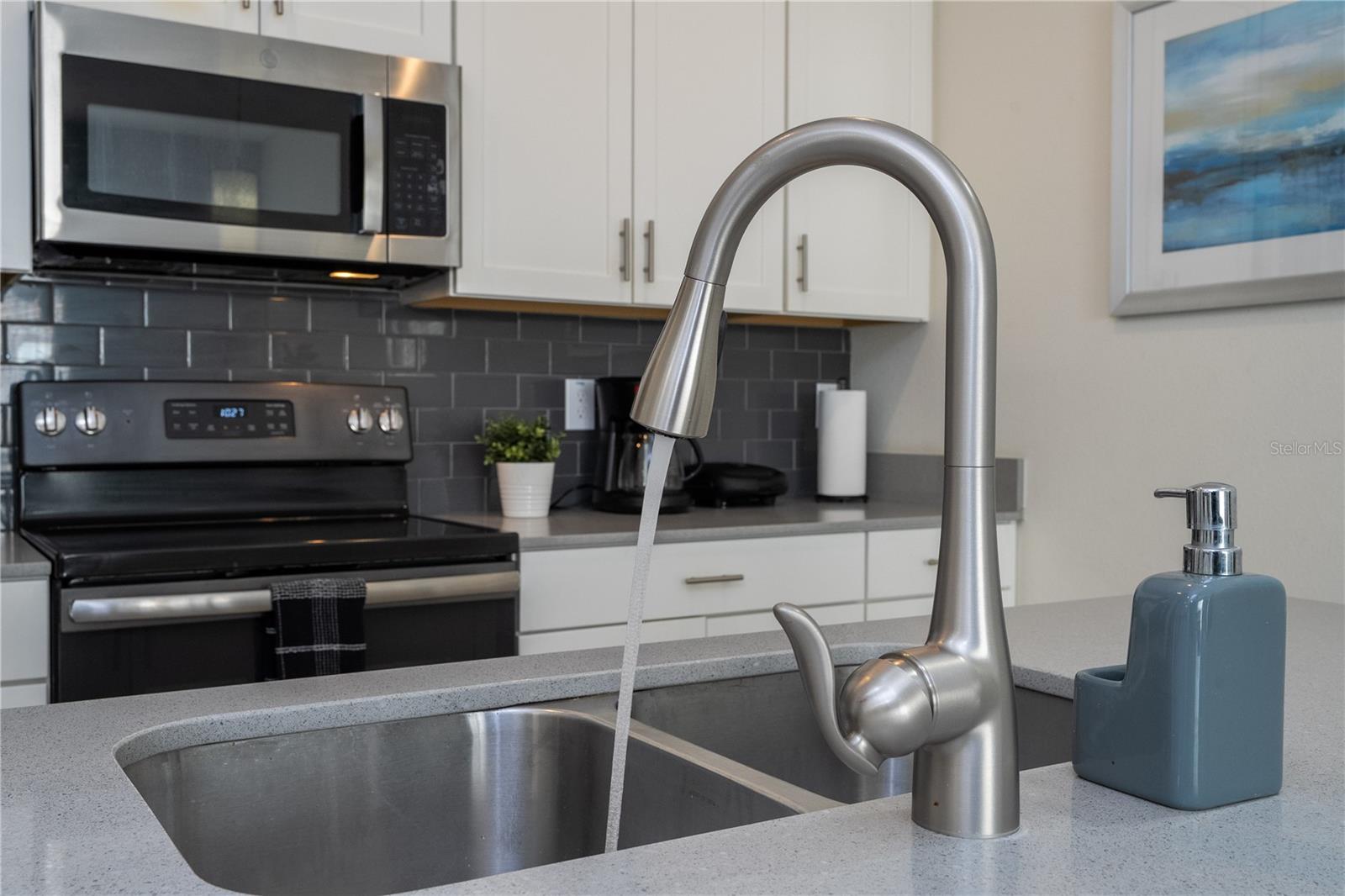 Image 32 of 100 For 4867 Romeo Circle