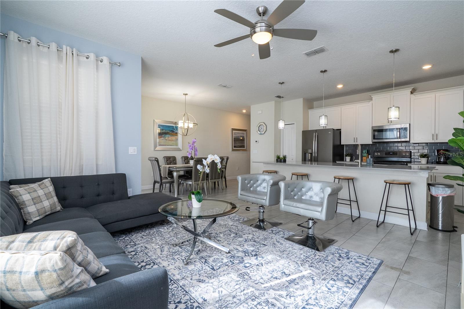 Image 35 of 100 For 4867 Romeo Circle