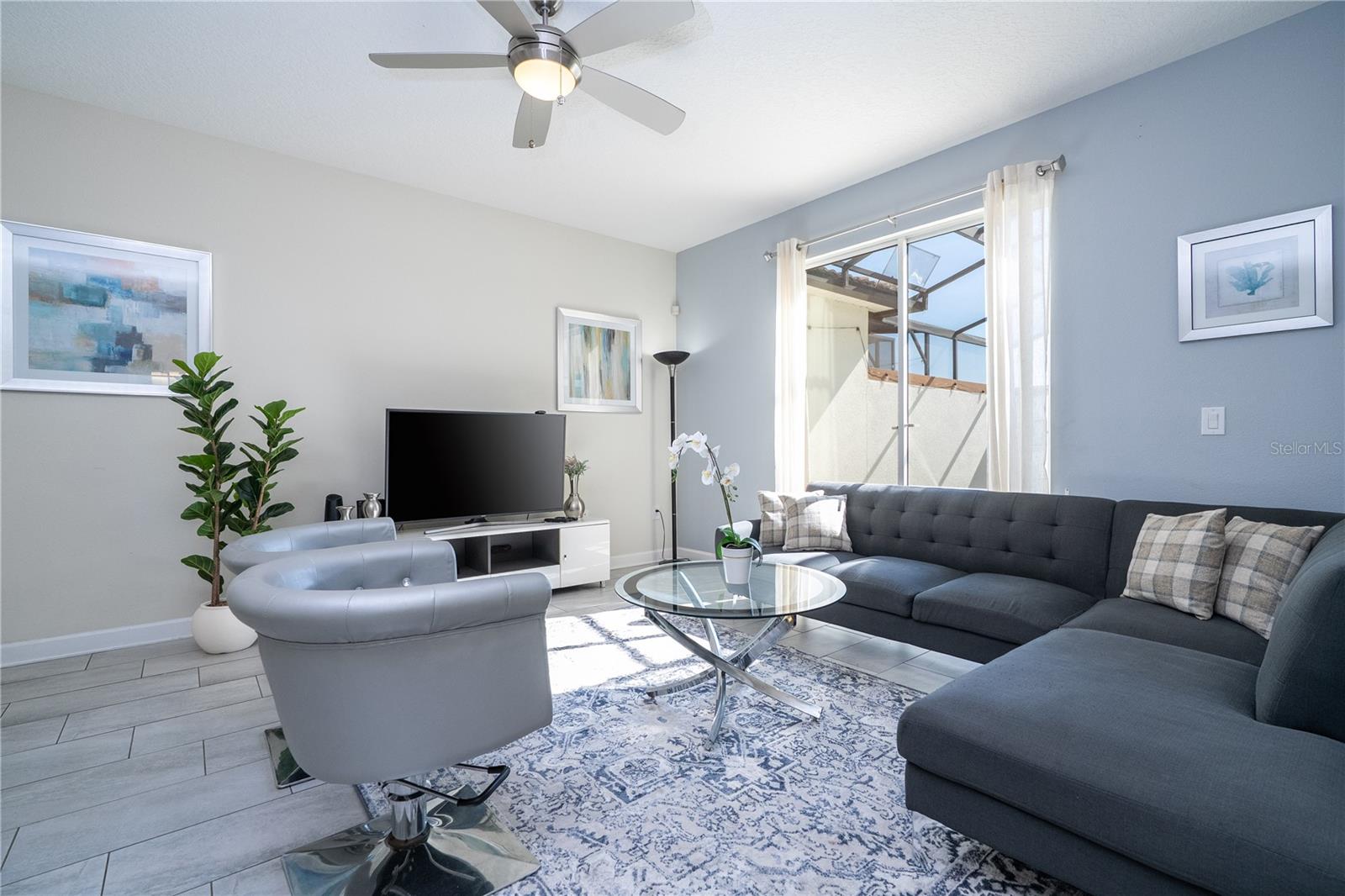 Image 39 of 100 For 4867 Romeo Circle