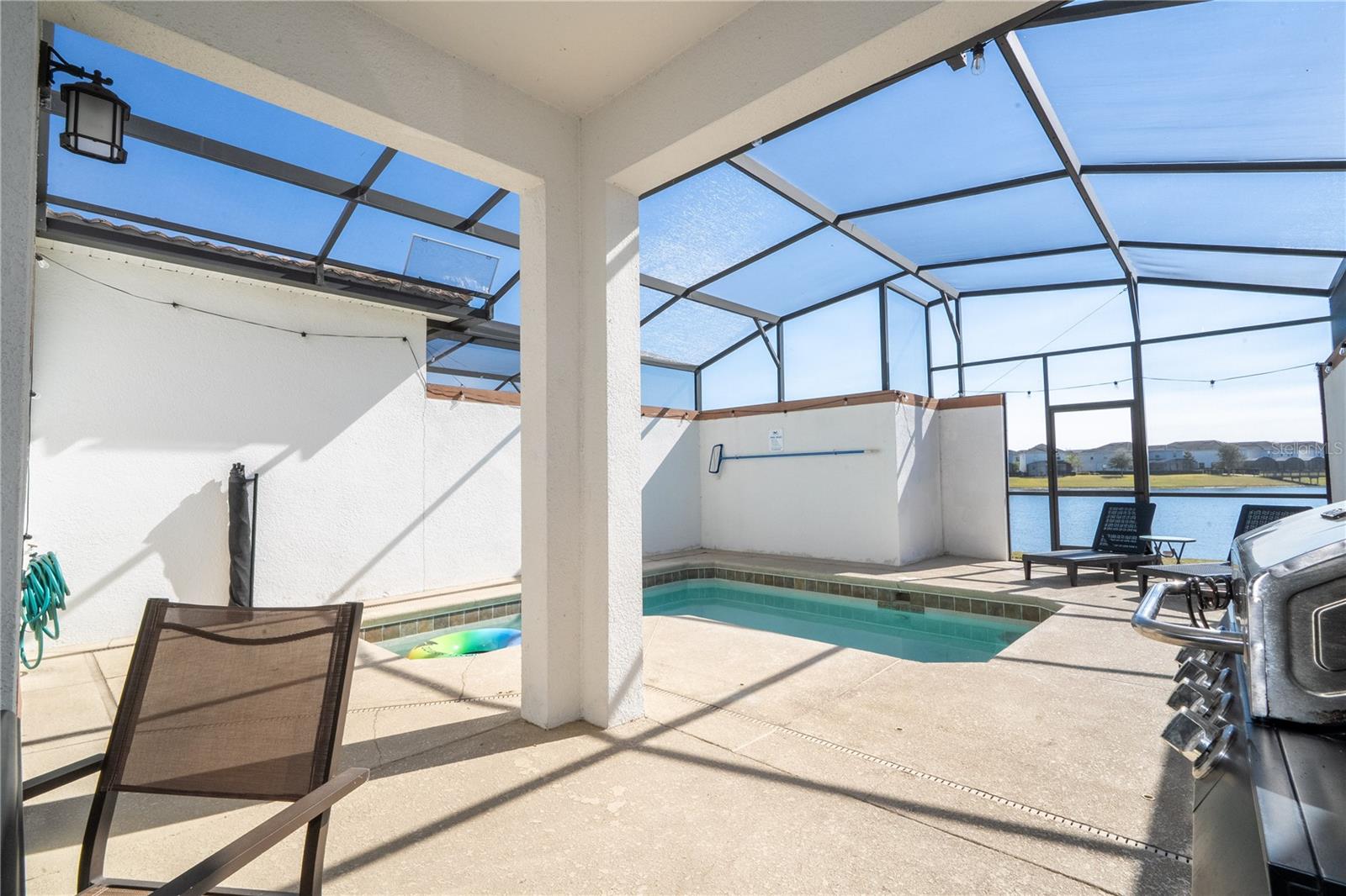 Image 42 of 100 For 4867 Romeo Circle