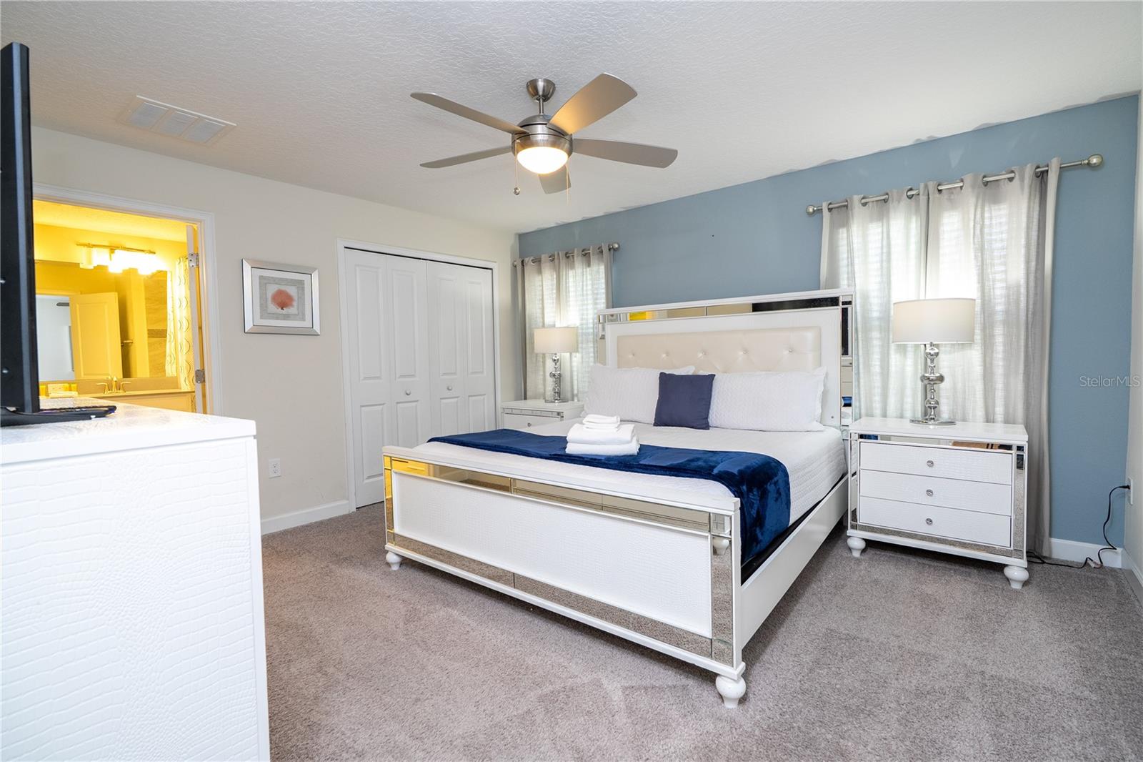 Image 51 of 100 For 4867 Romeo Circle