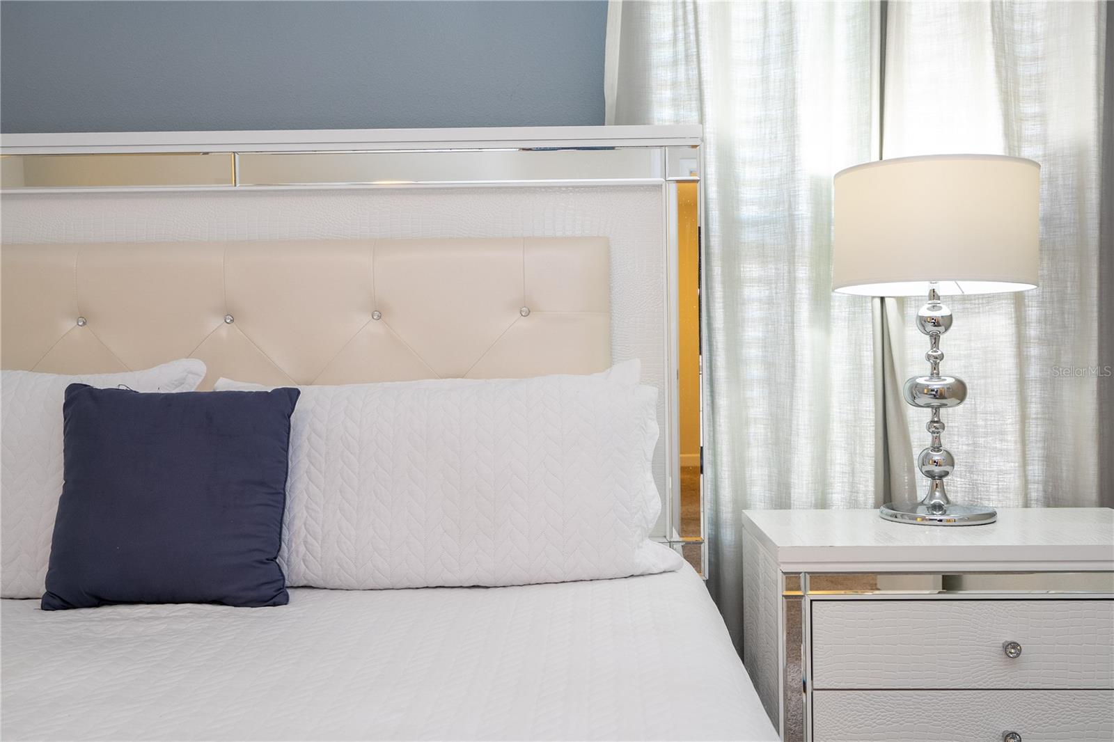 Image 53 of 100 For 4867 Romeo Circle