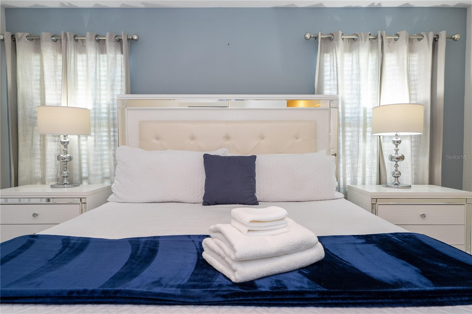 Image 54 of 100 For 4867 Romeo Circle