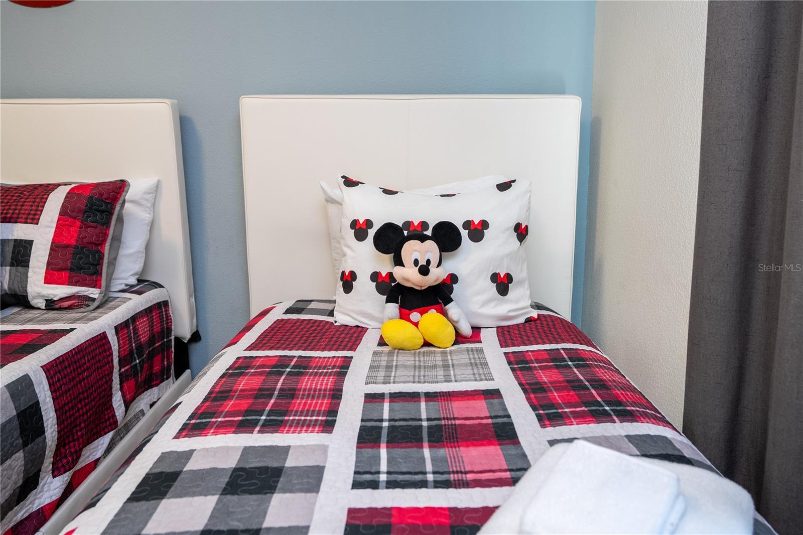 Image 66 of 100 For 4867 Romeo Circle