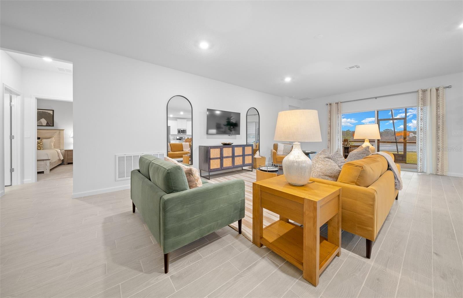 Image 23 of 35 For 14192 Convergence Boulevard