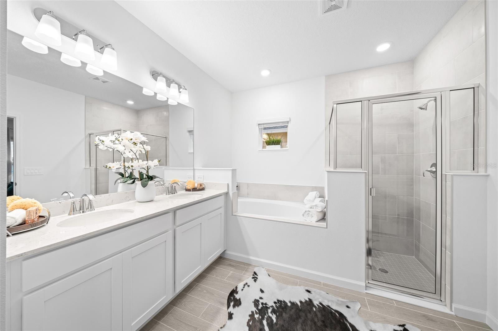 Image 28 of 35 For 14192 Convergence Boulevard