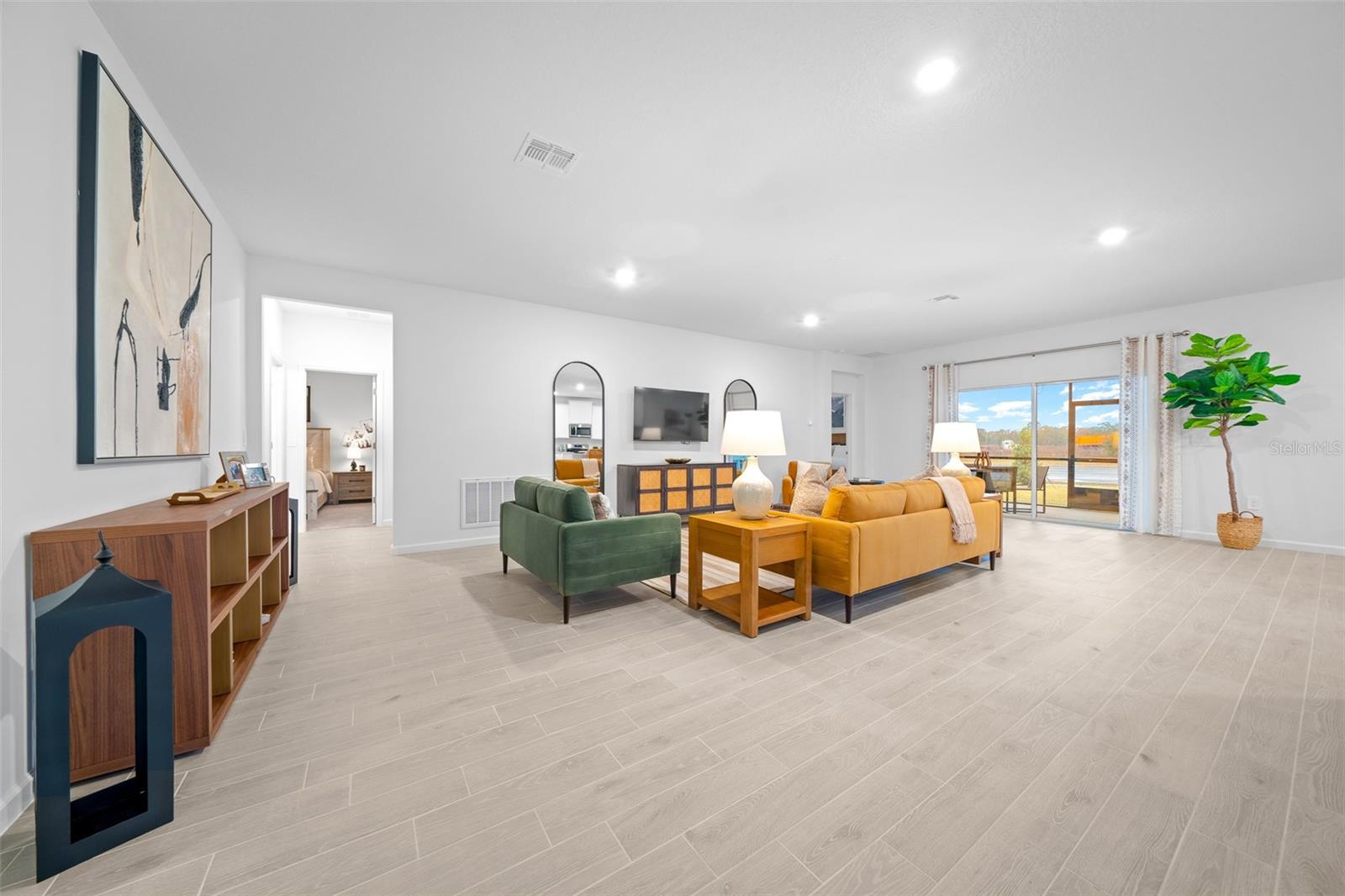 Image 32 of 35 For 14192 Convergence Boulevard