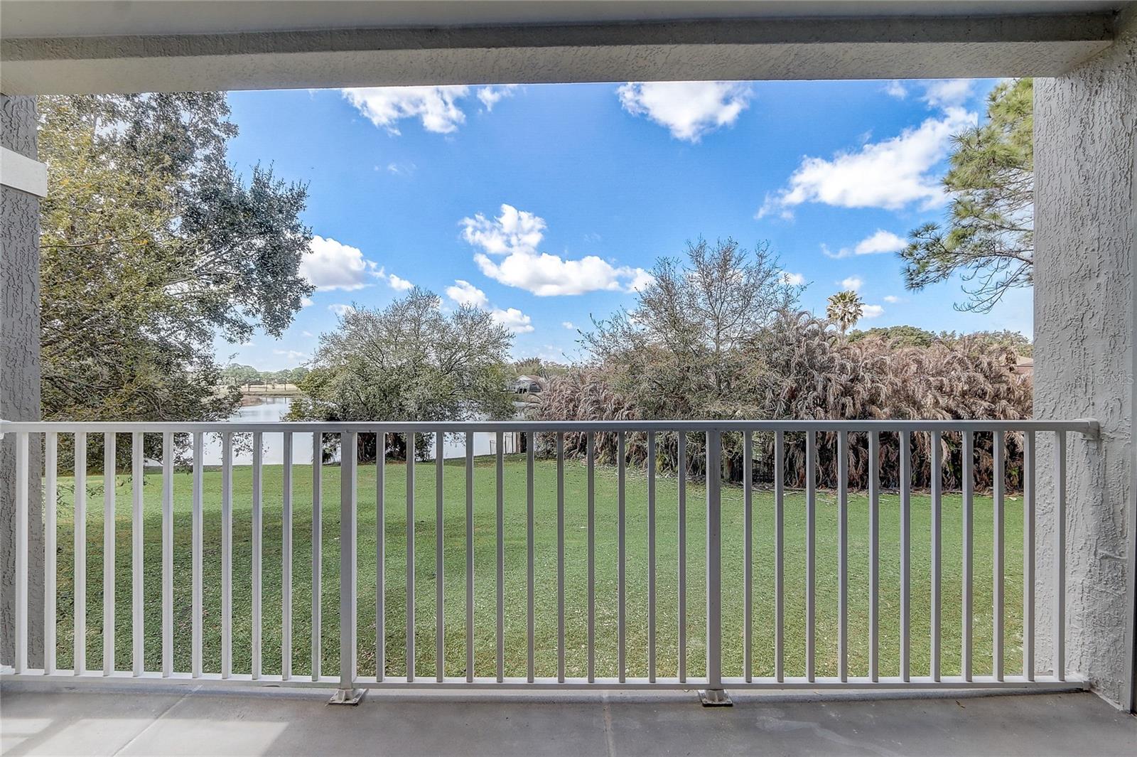 Image 28 of 39 For 13941 Fairway Island Drive 723