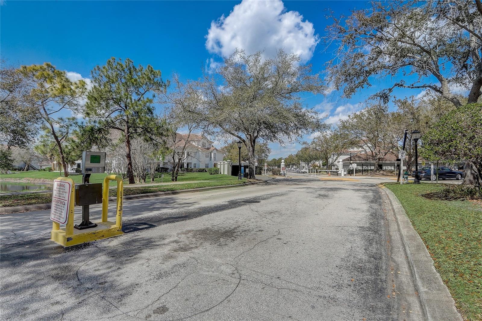 Image 36 of 39 For 13941 Fairway Island Drive 723