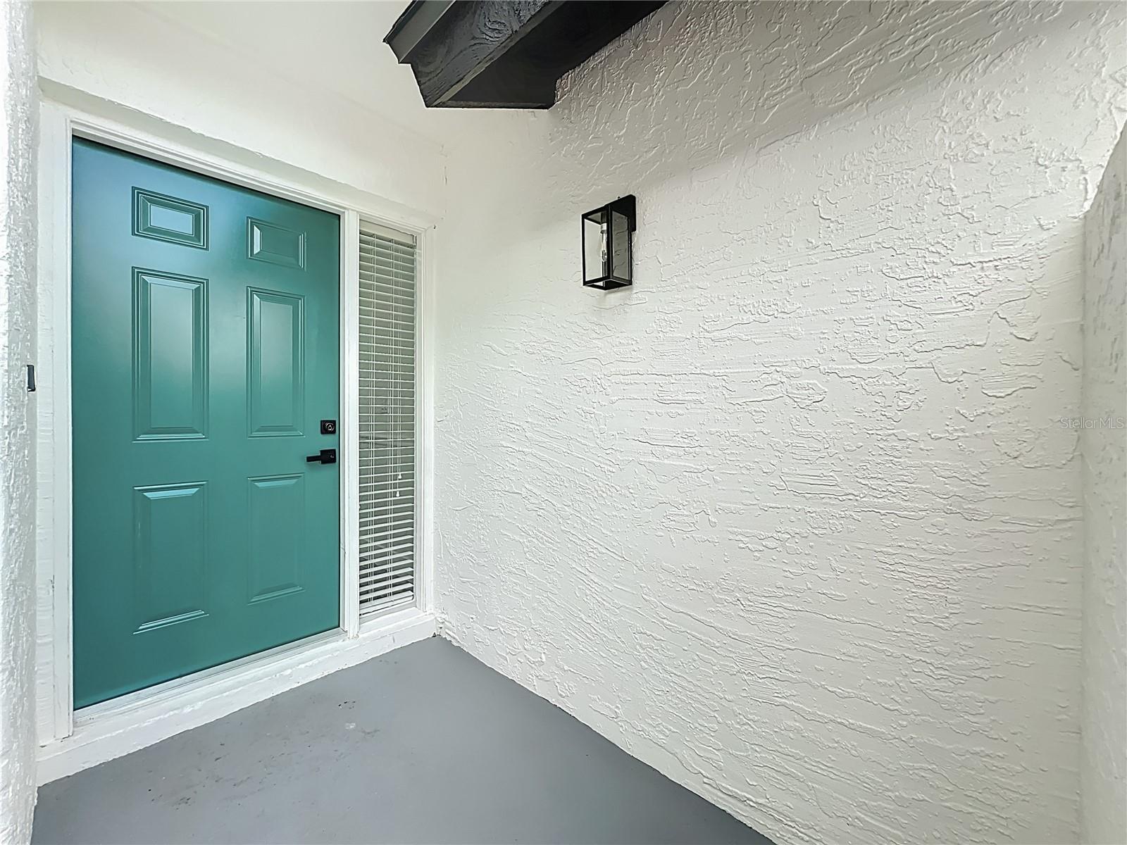 Image 11 of 88 For 700 Lakeside Place