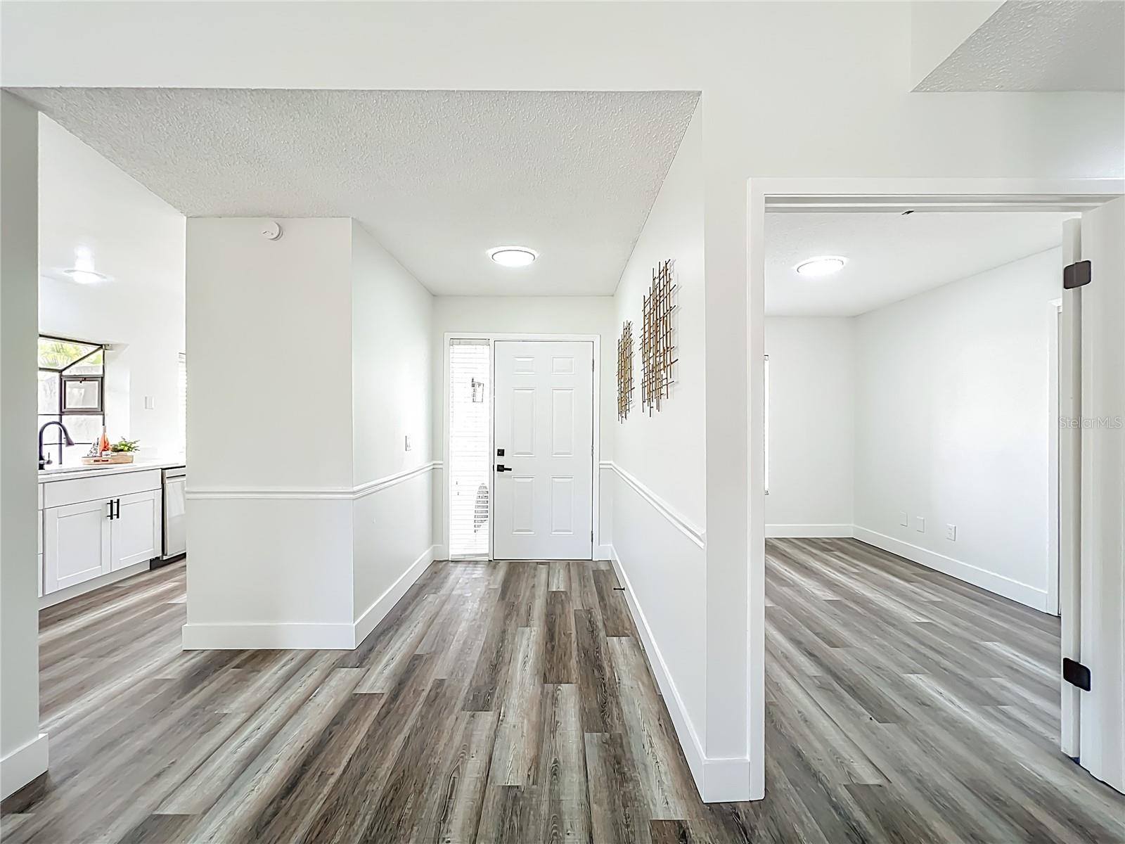 Image 13 of 88 For 700 Lakeside Place