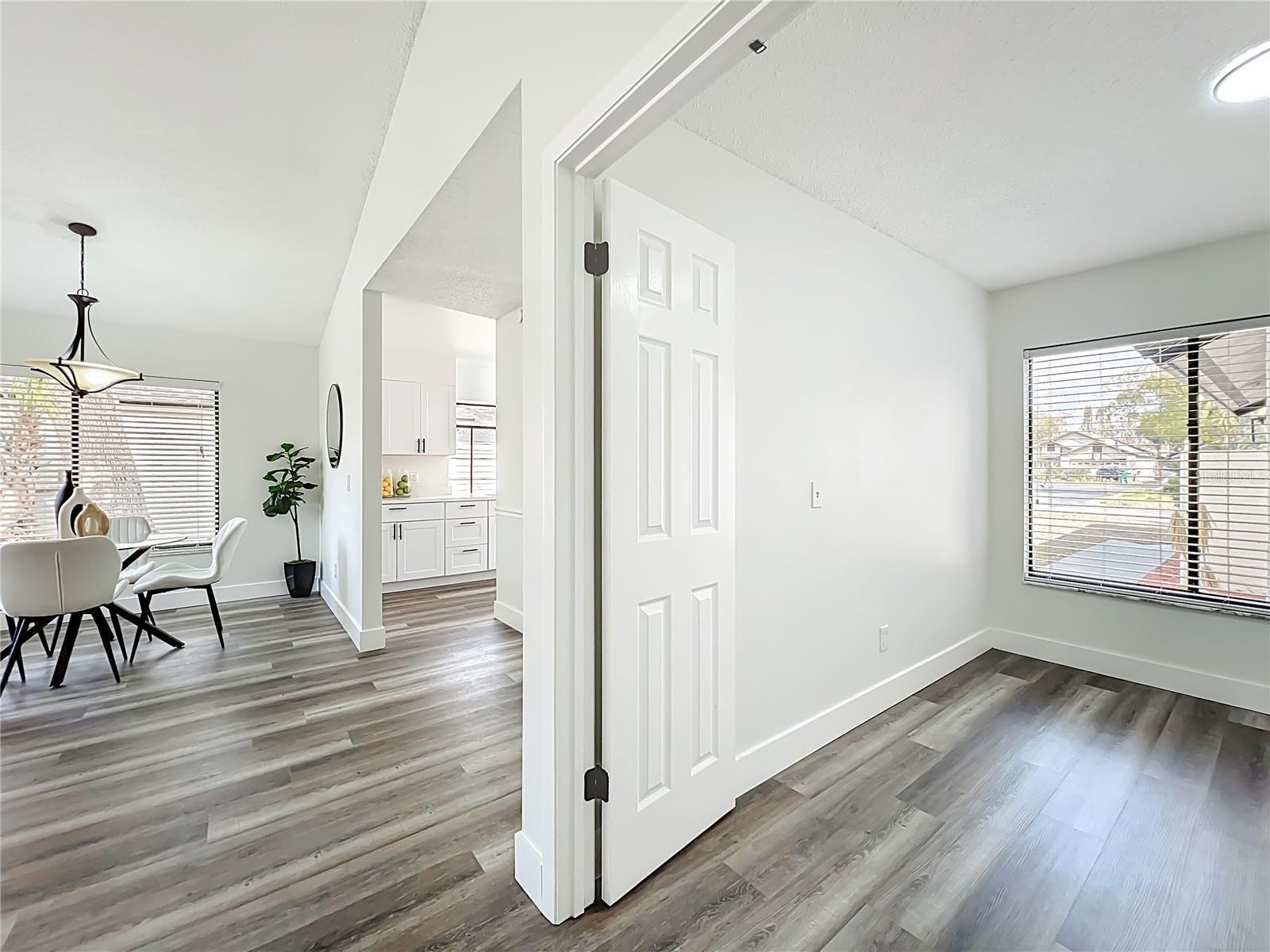 Image 34 of 88 For 700 Lakeside Place