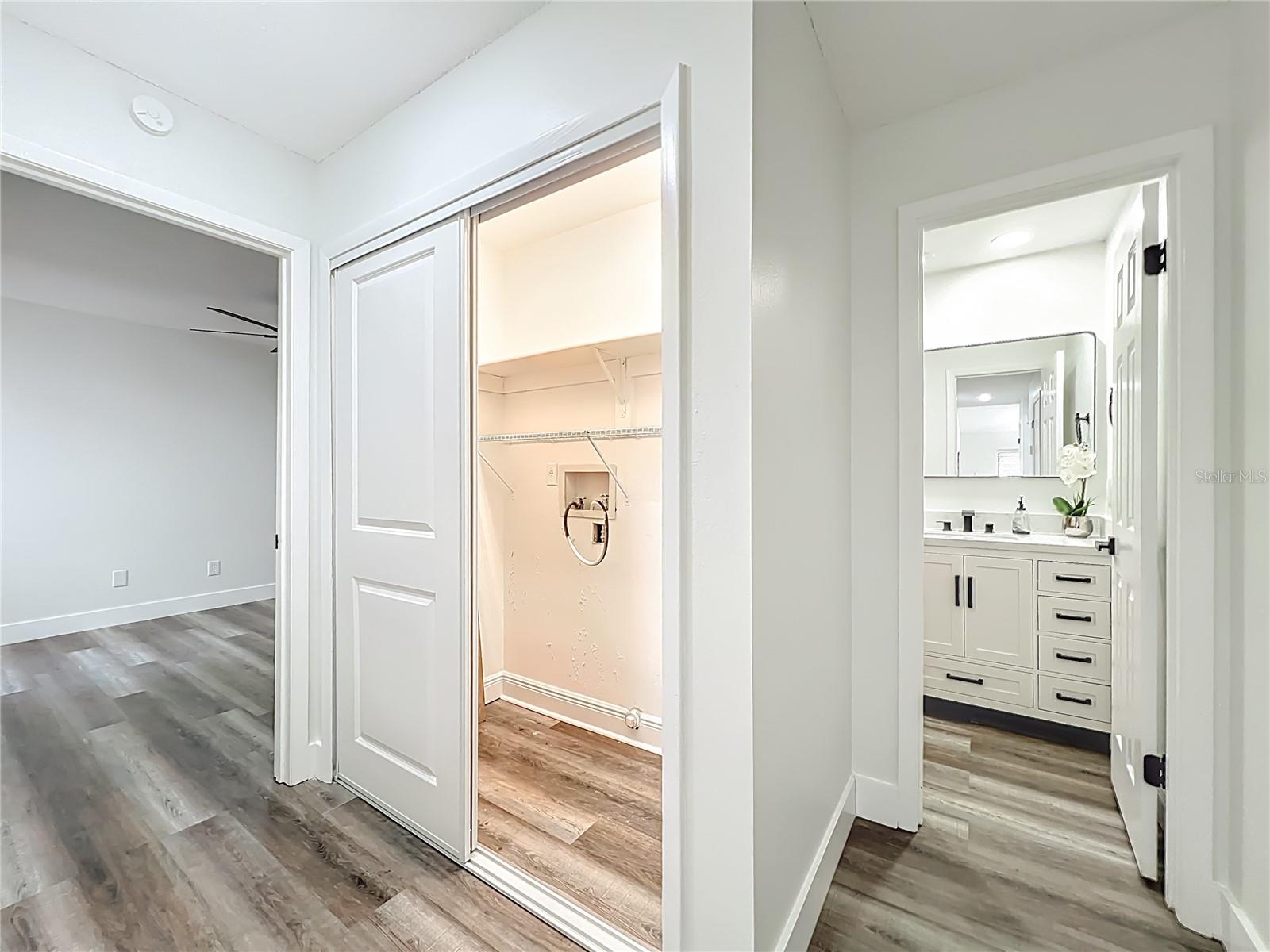 Image 41 of 88 For 700 Lakeside Place